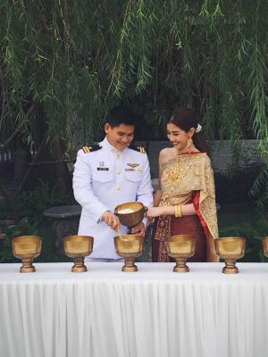 ชุดไทยเจ้าสาว ชุดไทยจักรพรรดิ์ เช่าที่แบมบี้ เวดดิ้ง ห้วยขวาง